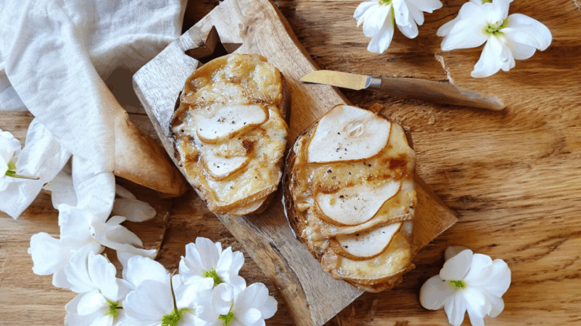 Tartines des Hauts-Bois – Maroilles, poire & poivre noir